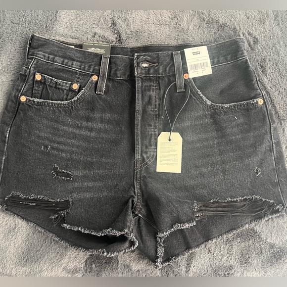 Levi’s 501 Shorts in Wise Up - Picture 3 of 4